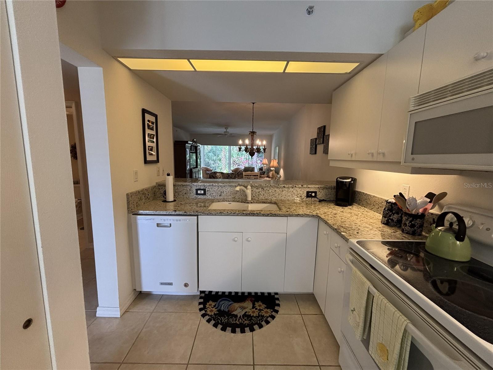 Image 8 of 35 For 320 Clearbrook Circle 102