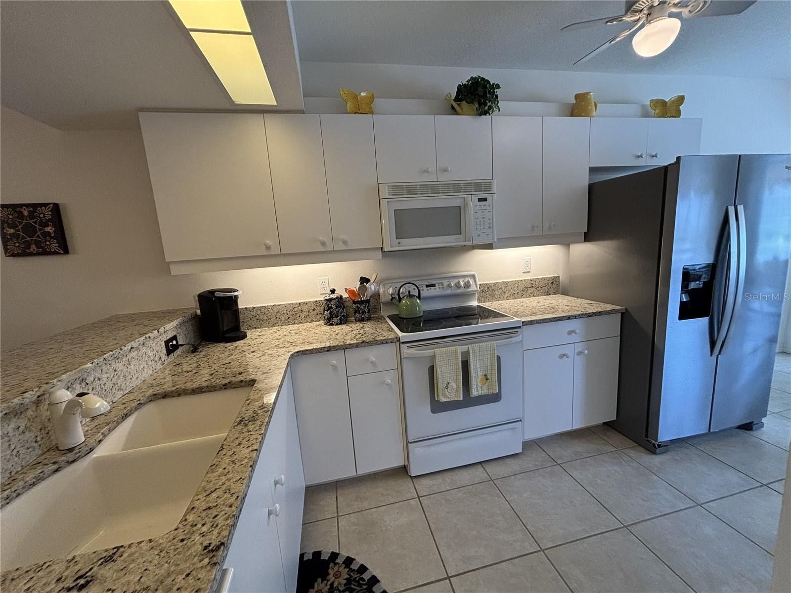 Image 9 of 35 For 320 Clearbrook Circle 102