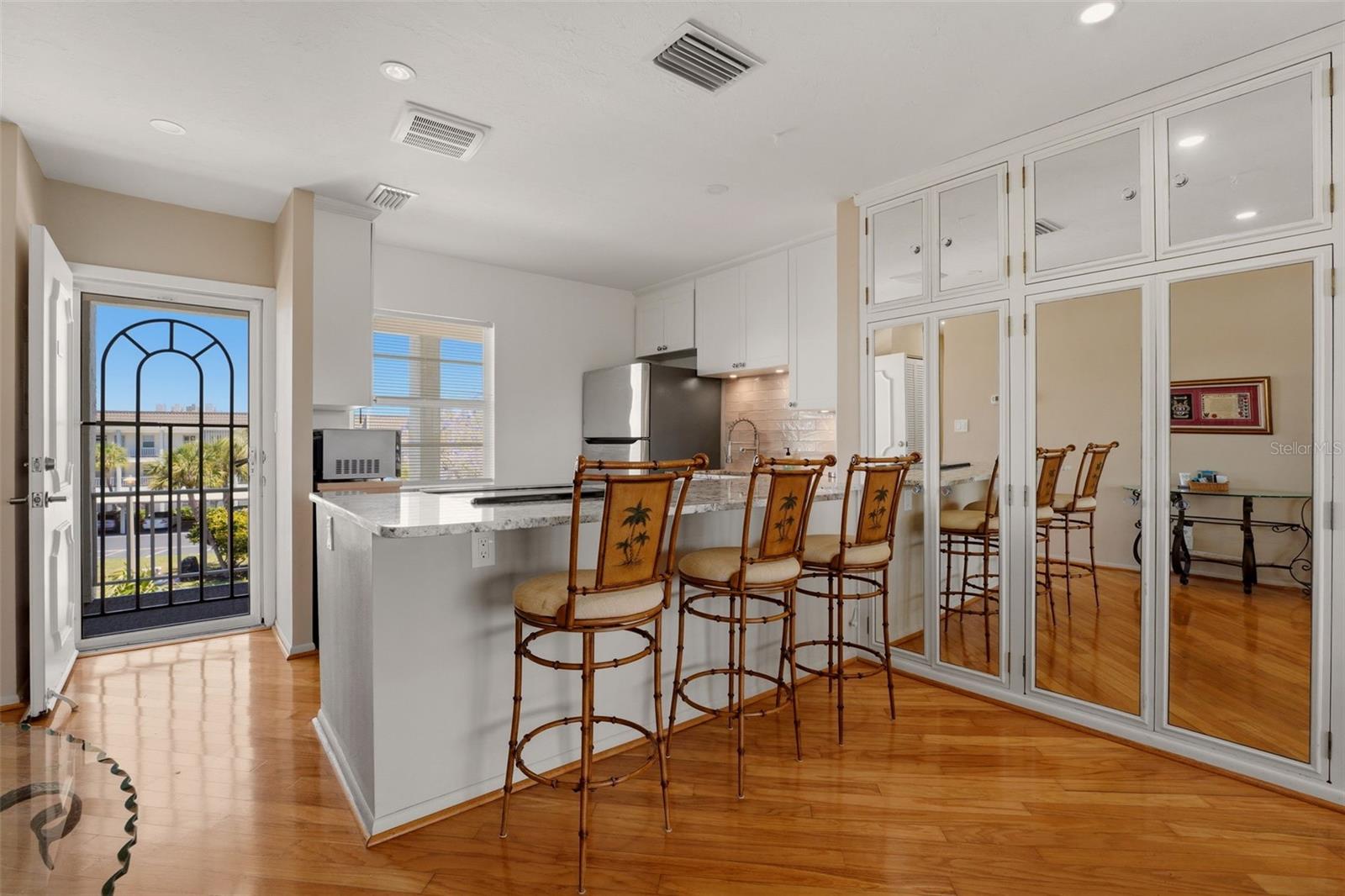 Image 2 of 33 For 4400 Exeter Drive 305