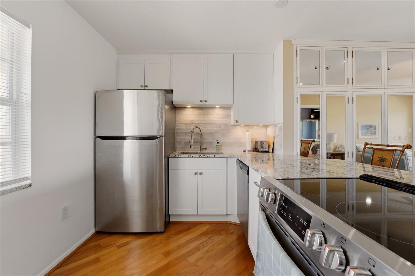 Image 3 of 33 For 4400 Exeter Drive 305