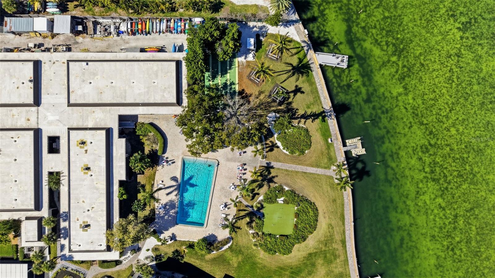 Image 32 of 33 For 4400 Exeter Drive 305