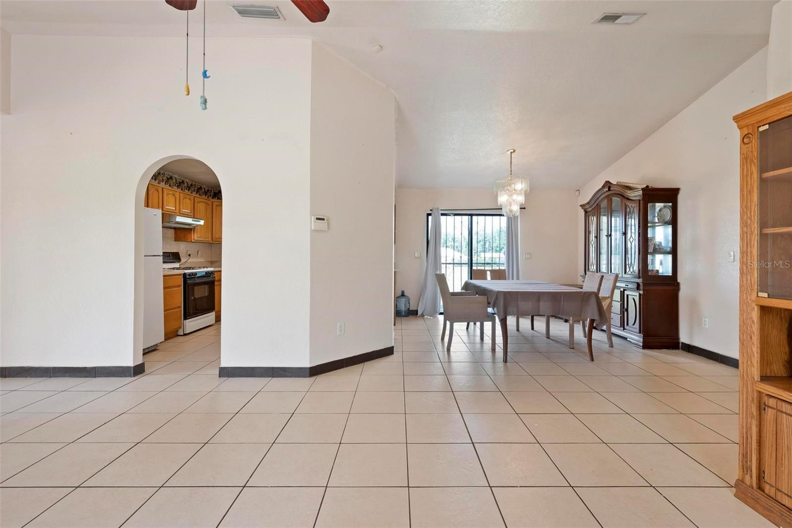 Image 10 of 41 For 3092 Golfview Drive