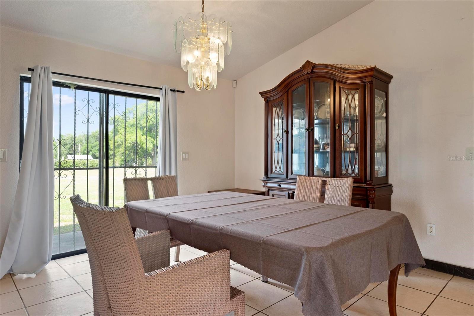 Image 14 of 41 For 3092 Golfview Drive