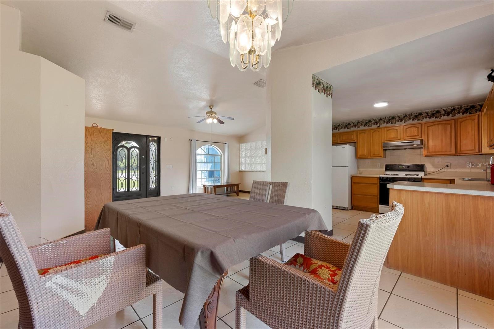 Image 15 of 41 For 3092 Golfview Drive