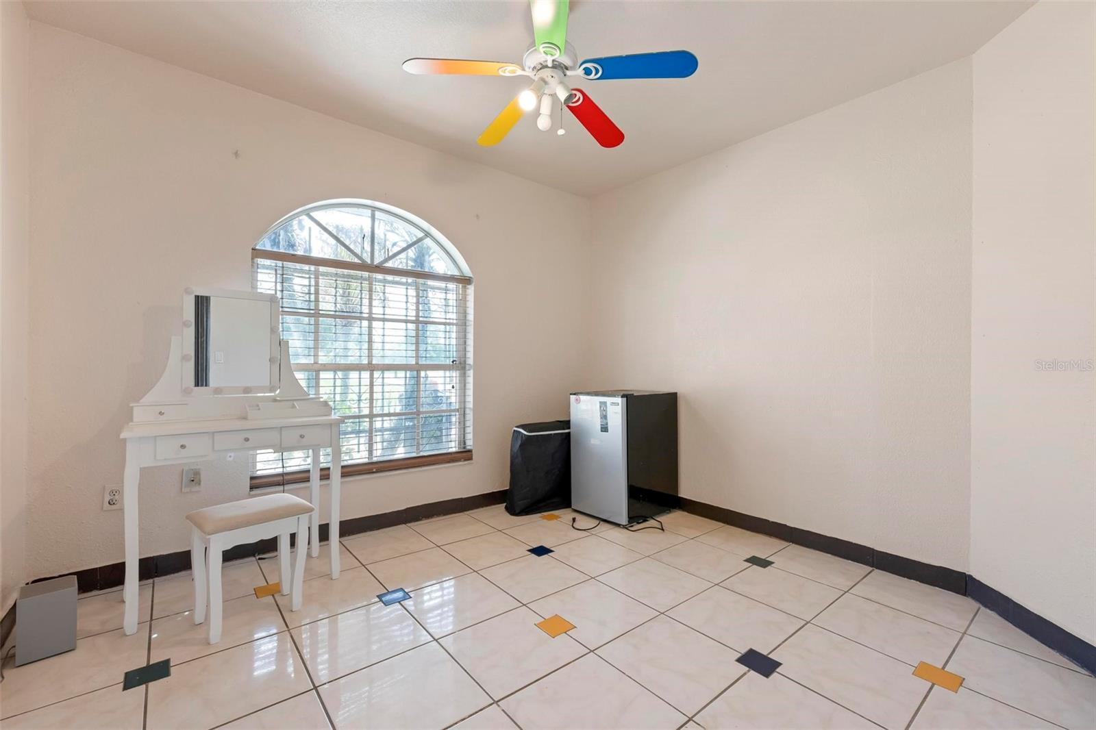 Image 27 of 41 For 3092 Golfview Drive