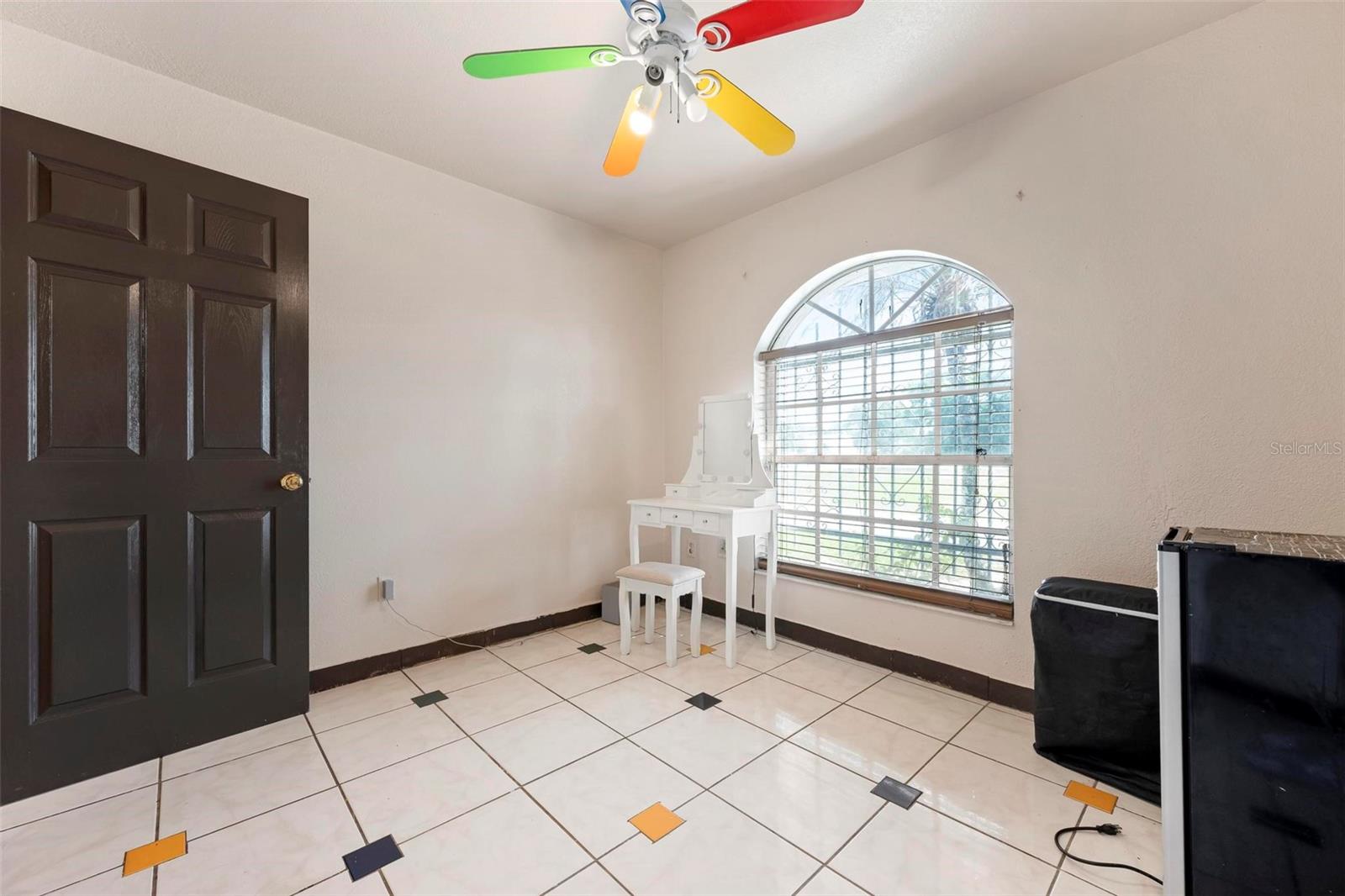 Image 28 of 41 For 3092 Golfview Drive