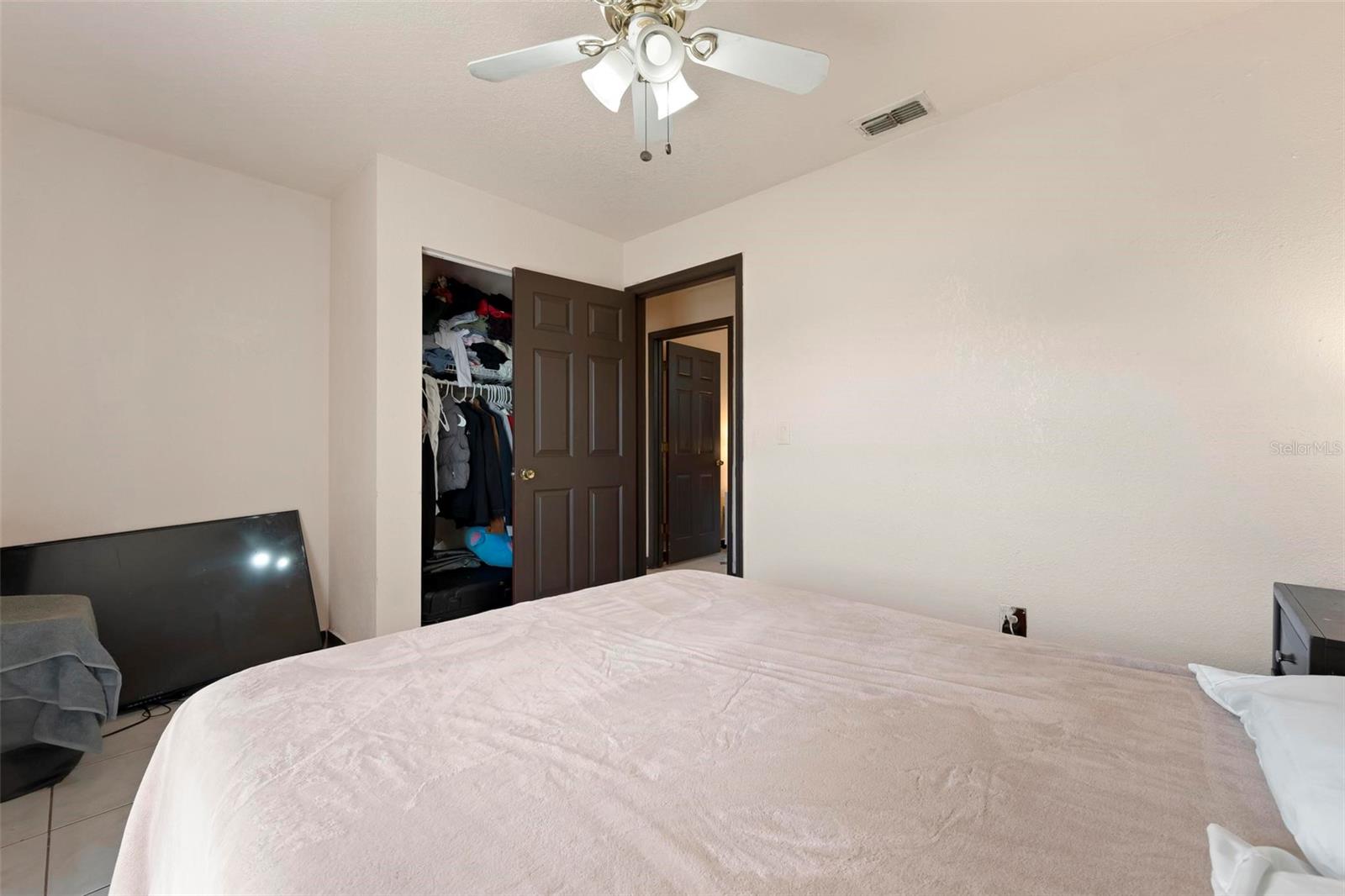 Image 30 of 41 For 3092 Golfview Drive