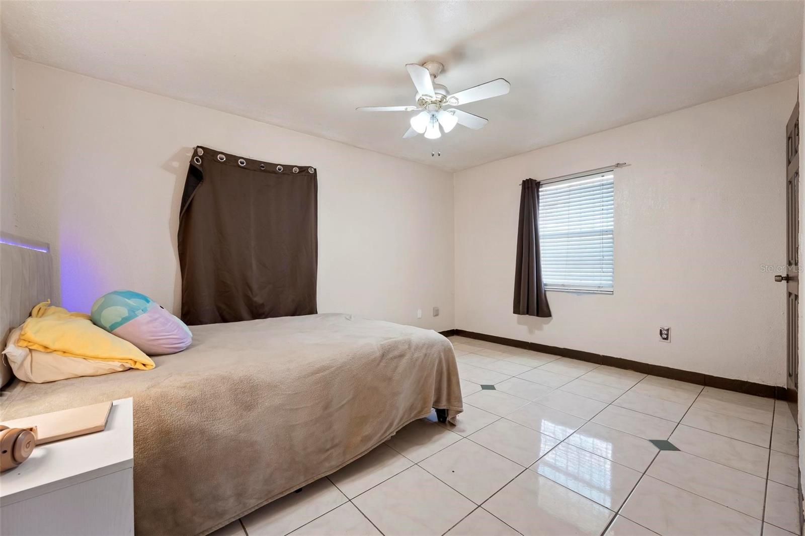 Image 31 of 41 For 3092 Golfview Drive