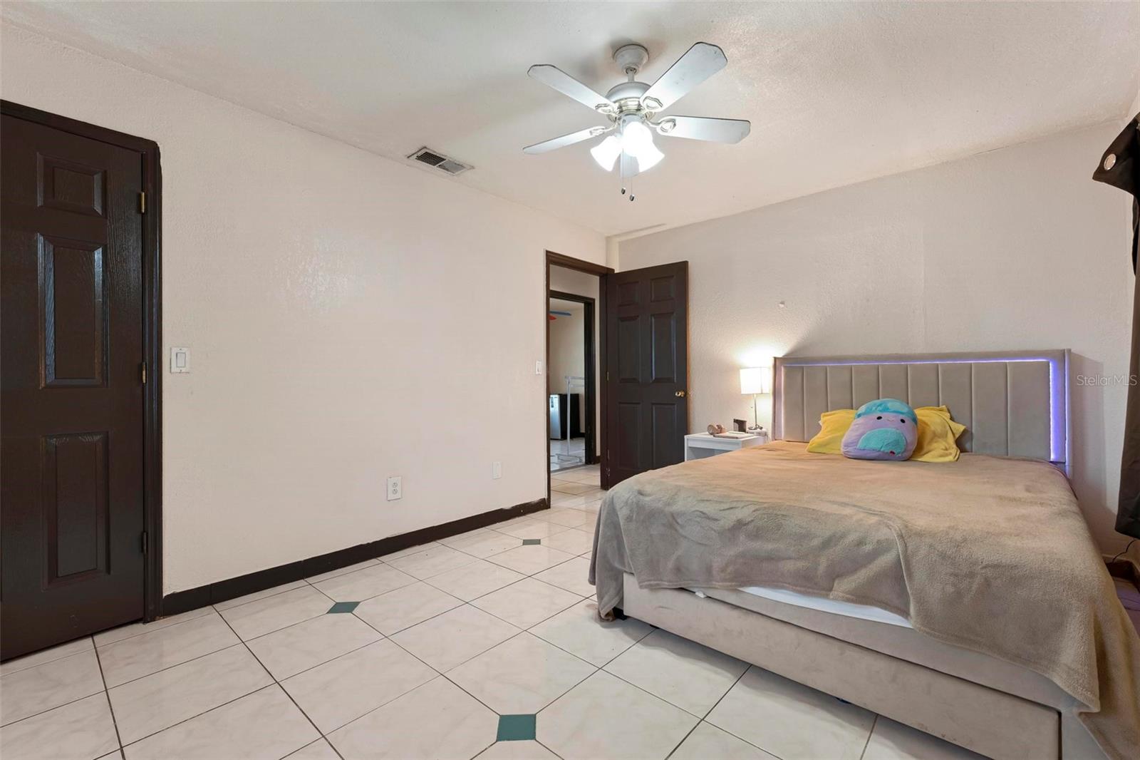 Image 32 of 41 For 3092 Golfview Drive