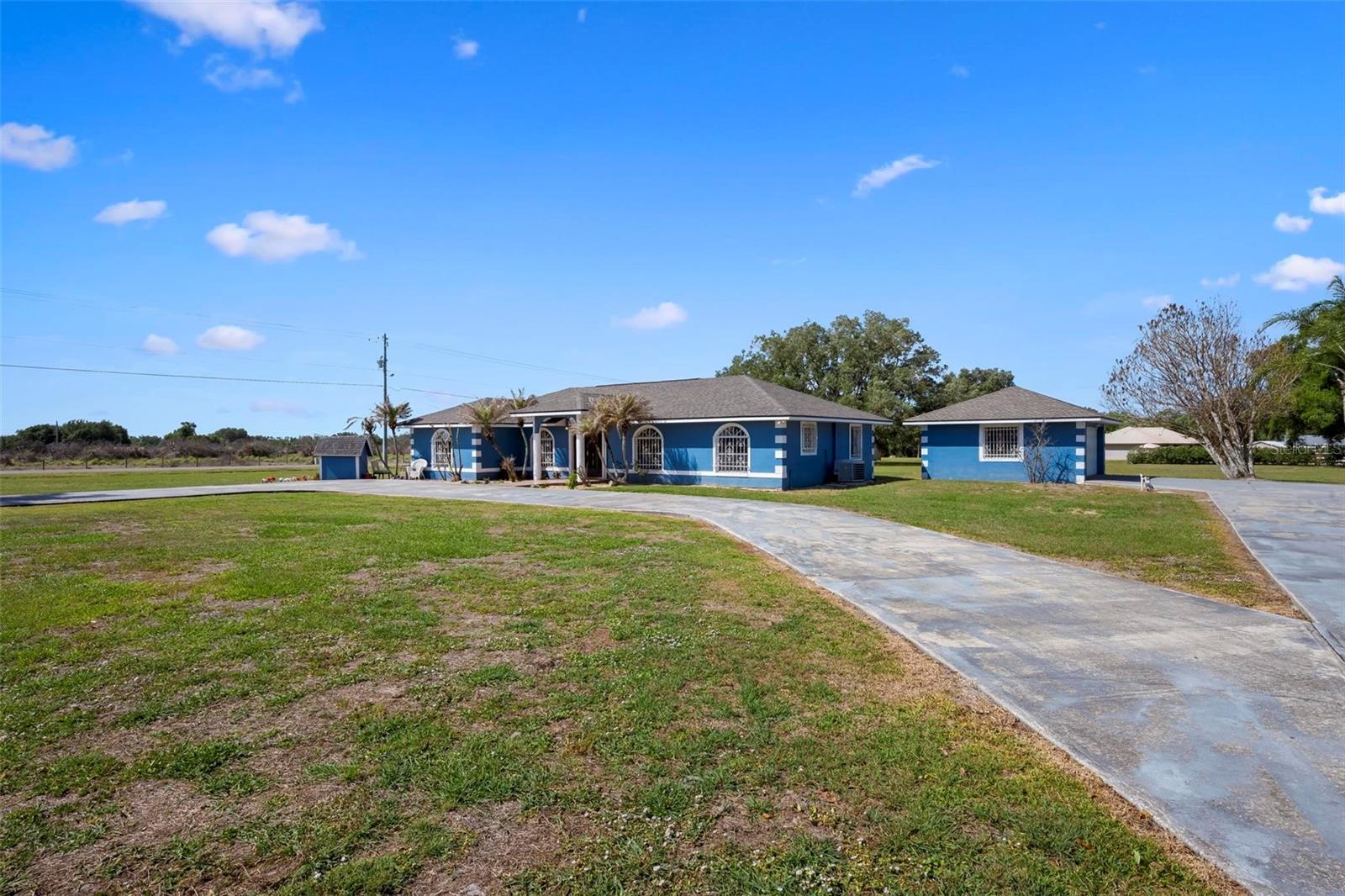 Image 6 of 41 For 3092 Golfview Drive