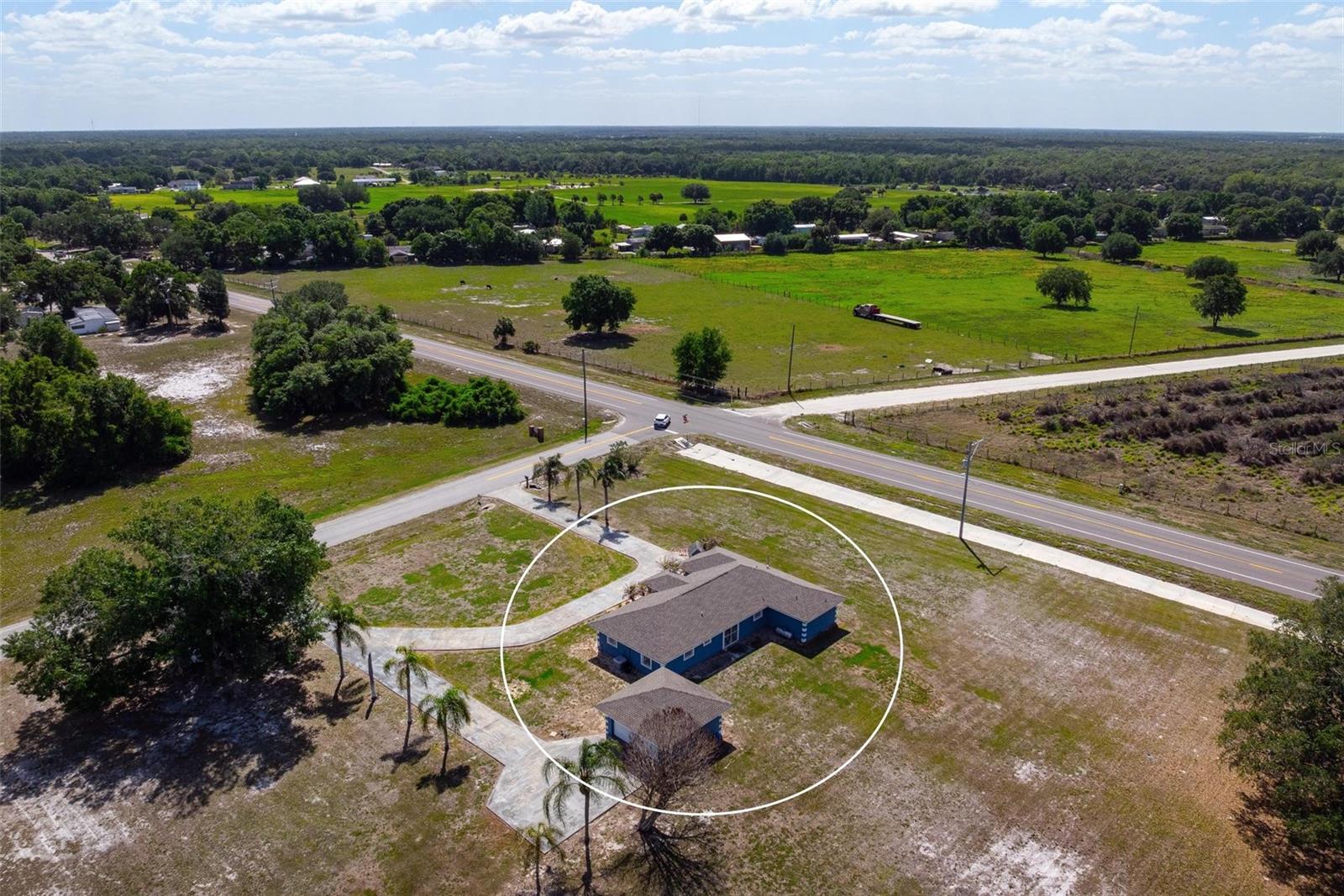 Image 8 of 41 For 3092 Golfview Drive