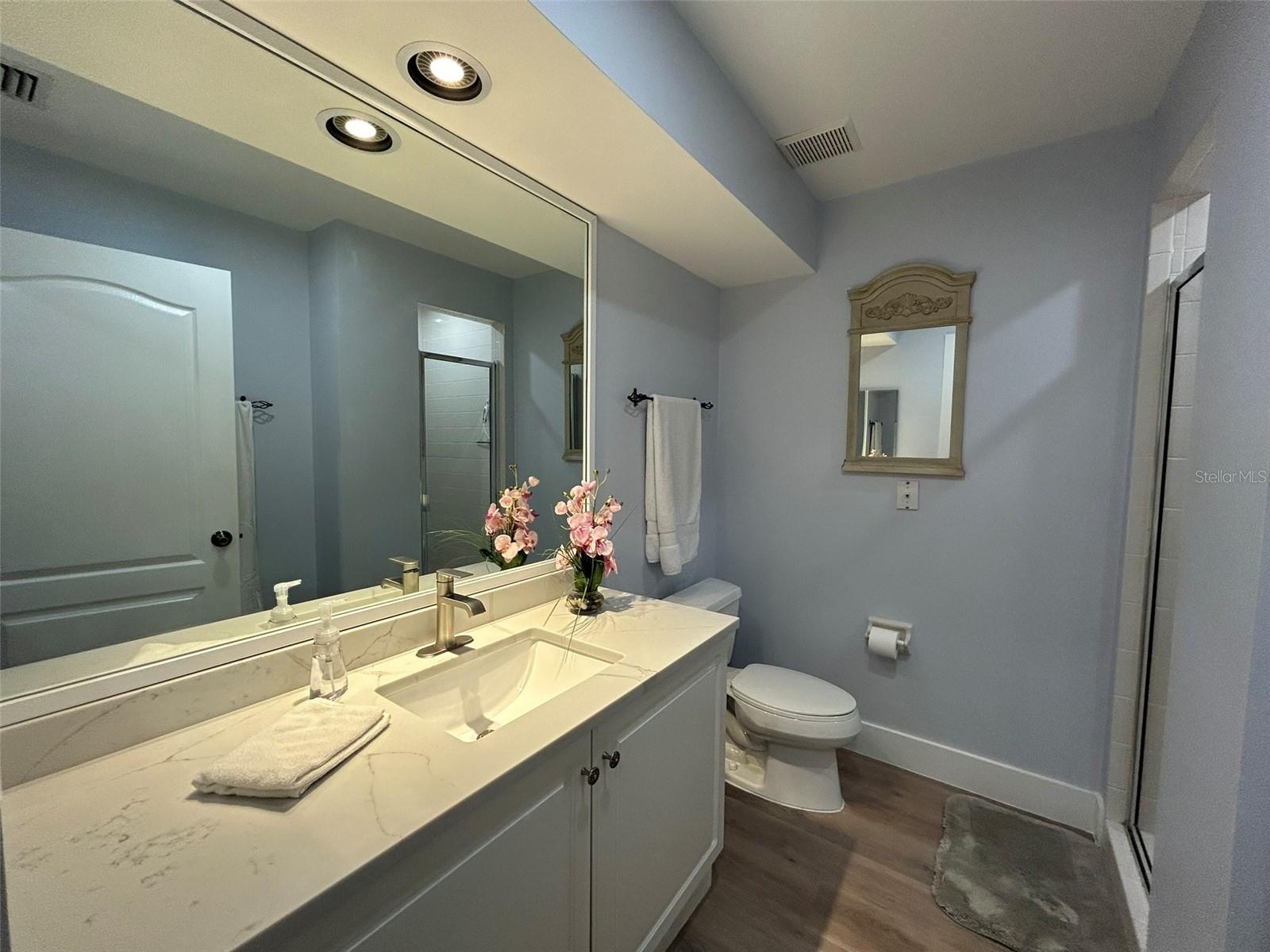 Image 19 of 35 For 3702 54th Drive W 204