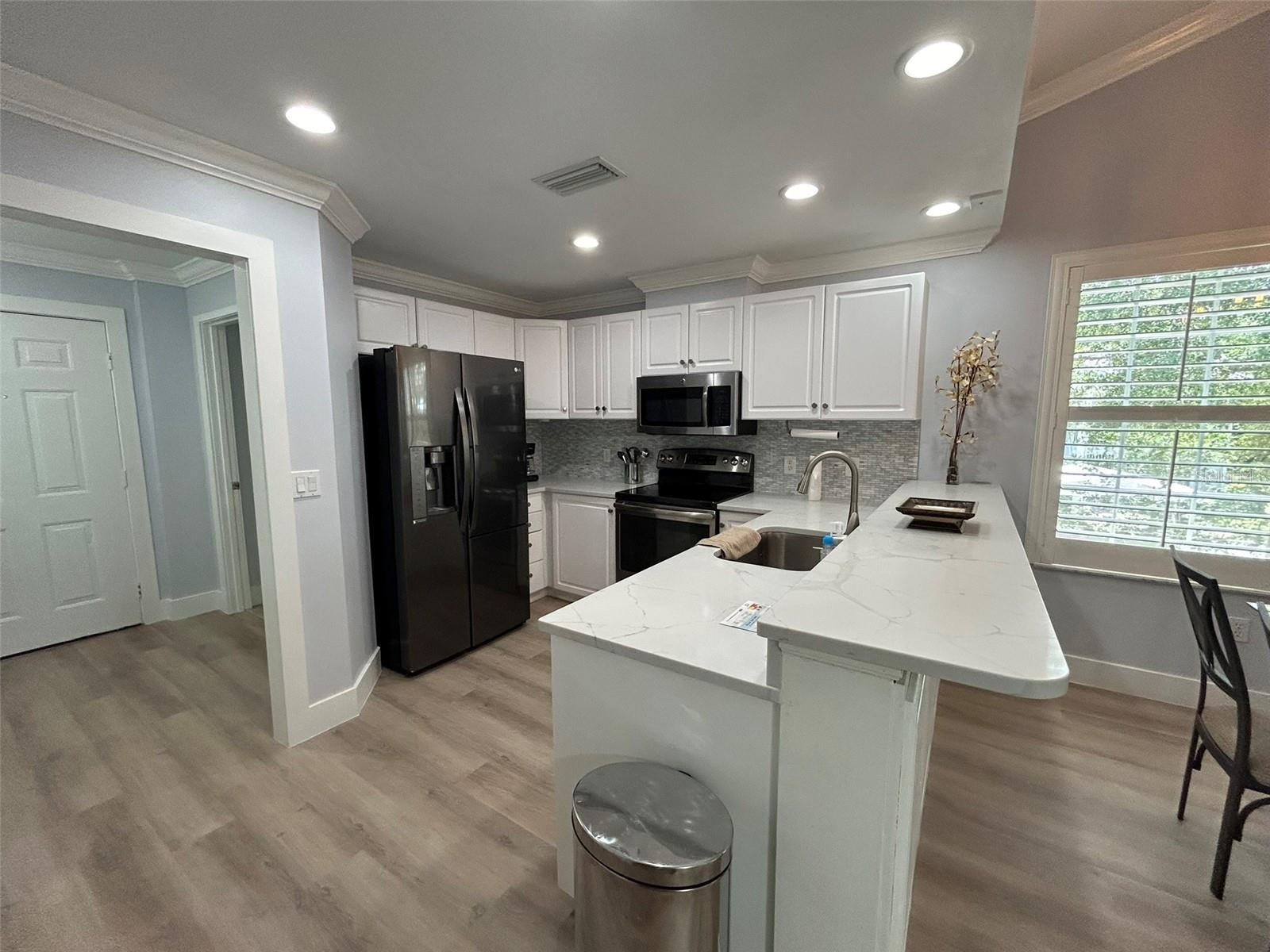Image 9 of 35 For 3702 54th Drive W 204