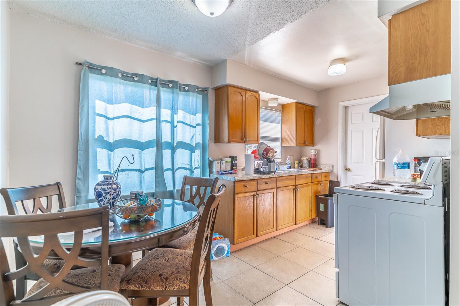 Image 16 of 25 For 2433 Chase Avenue