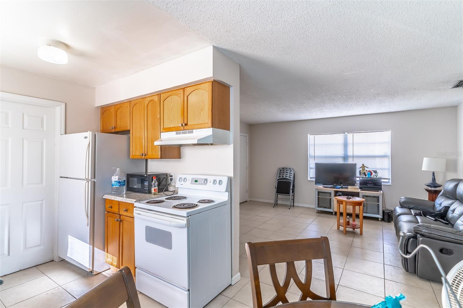 Image 17 of 25 For 2433 Chase Avenue