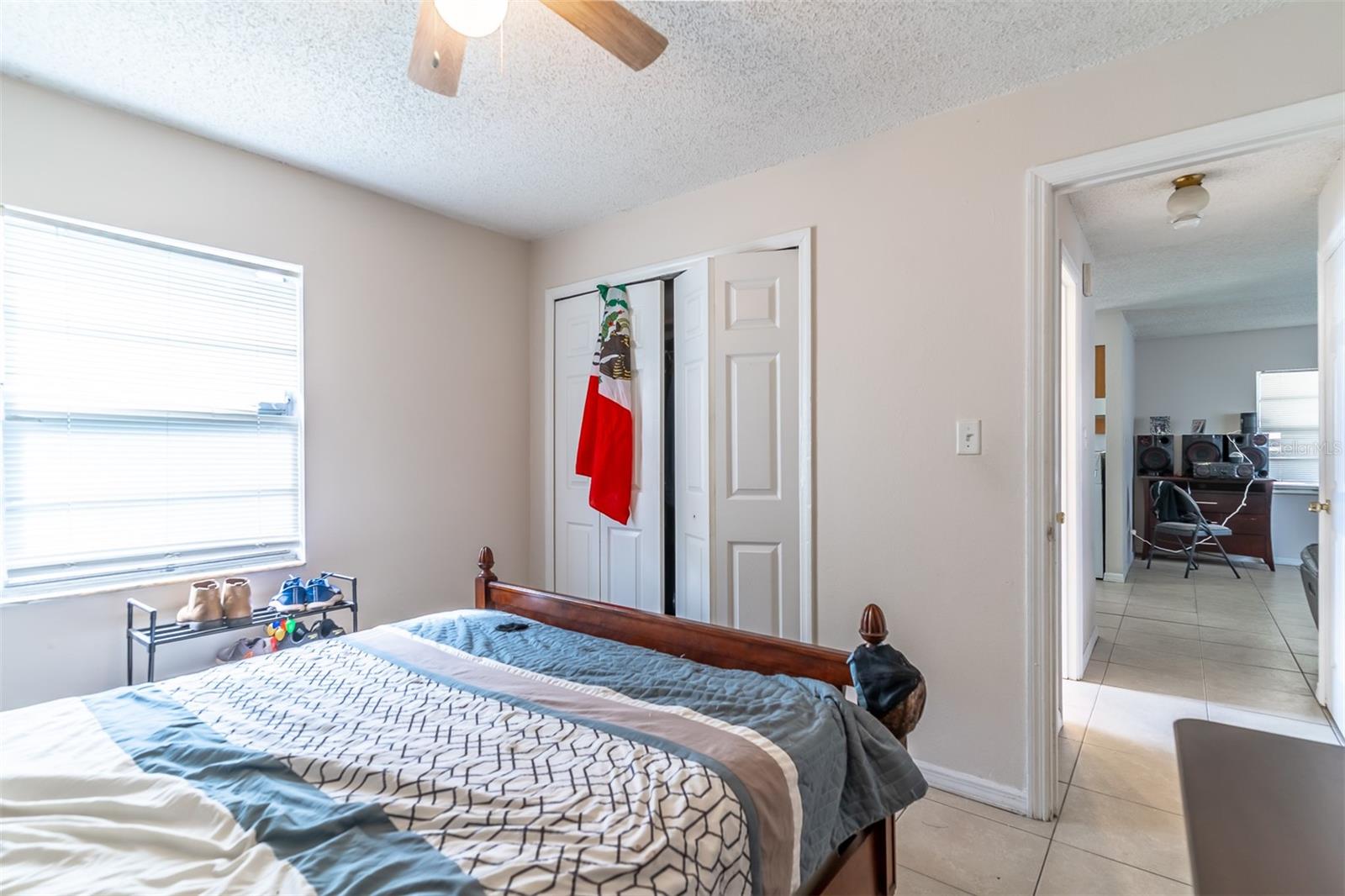 Image 19 of 25 For 2433 Chase Avenue