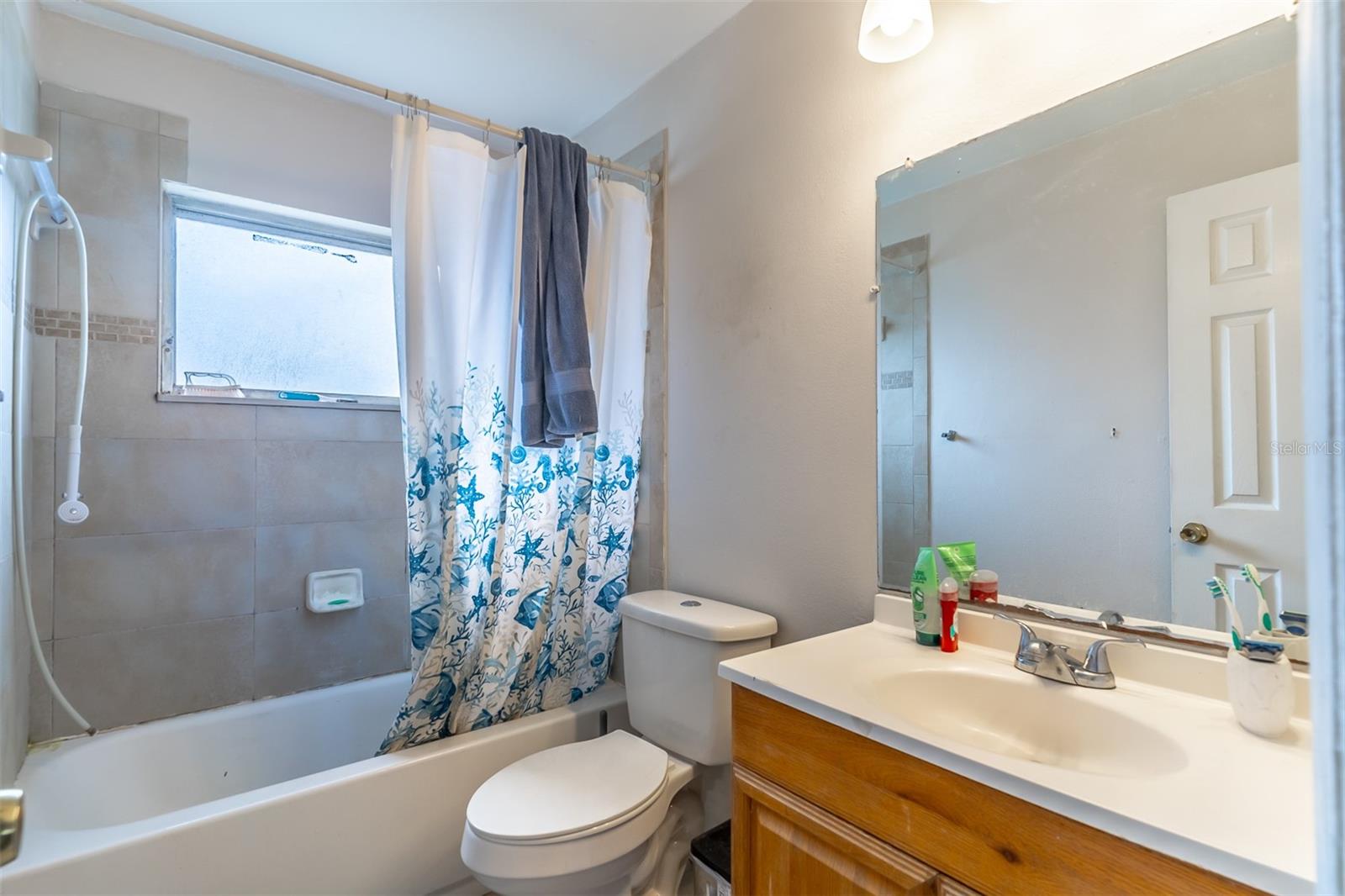 Image 20 of 25 For 2433 Chase Avenue