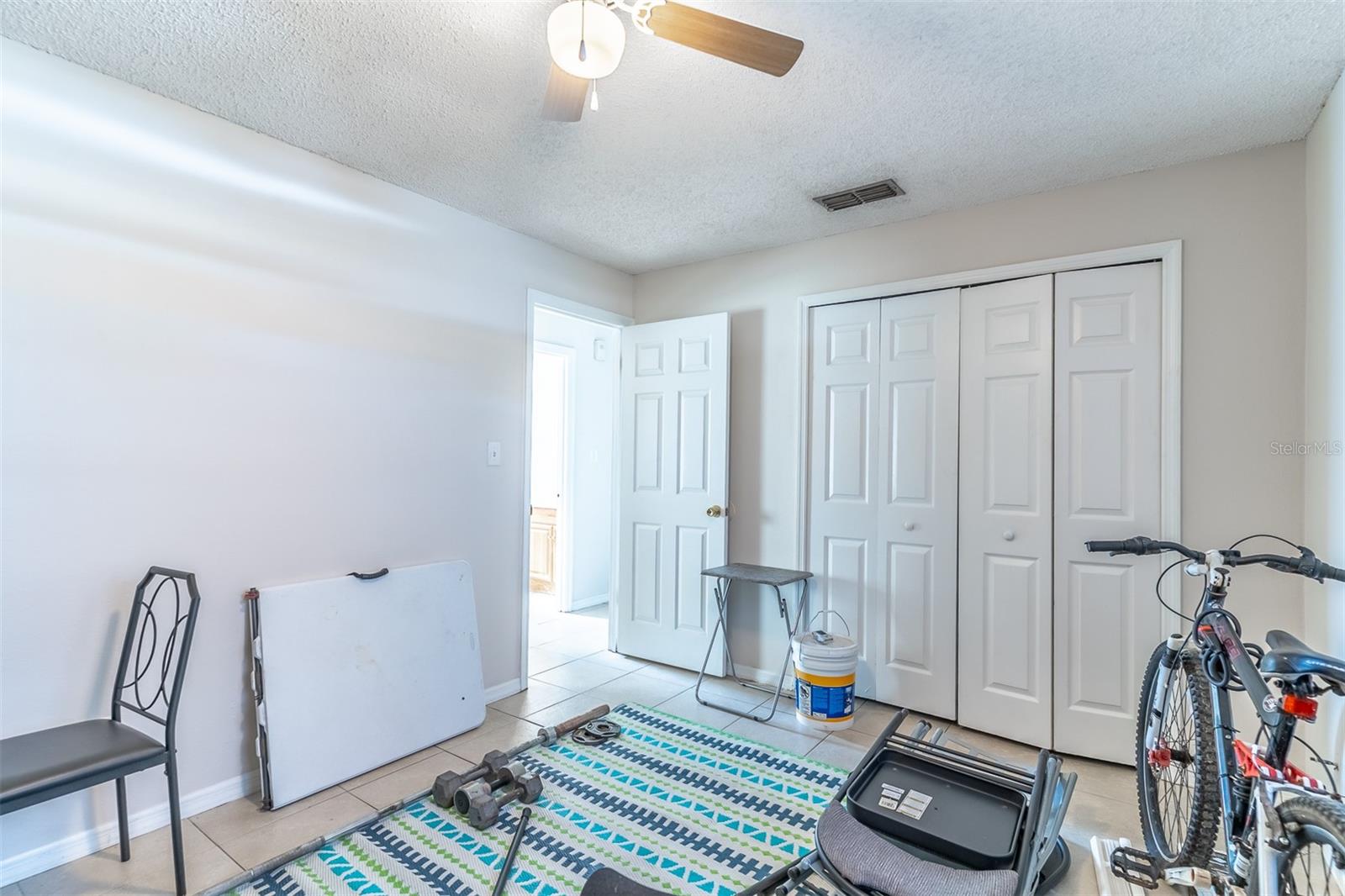 Image 22 of 25 For 2433 Chase Avenue