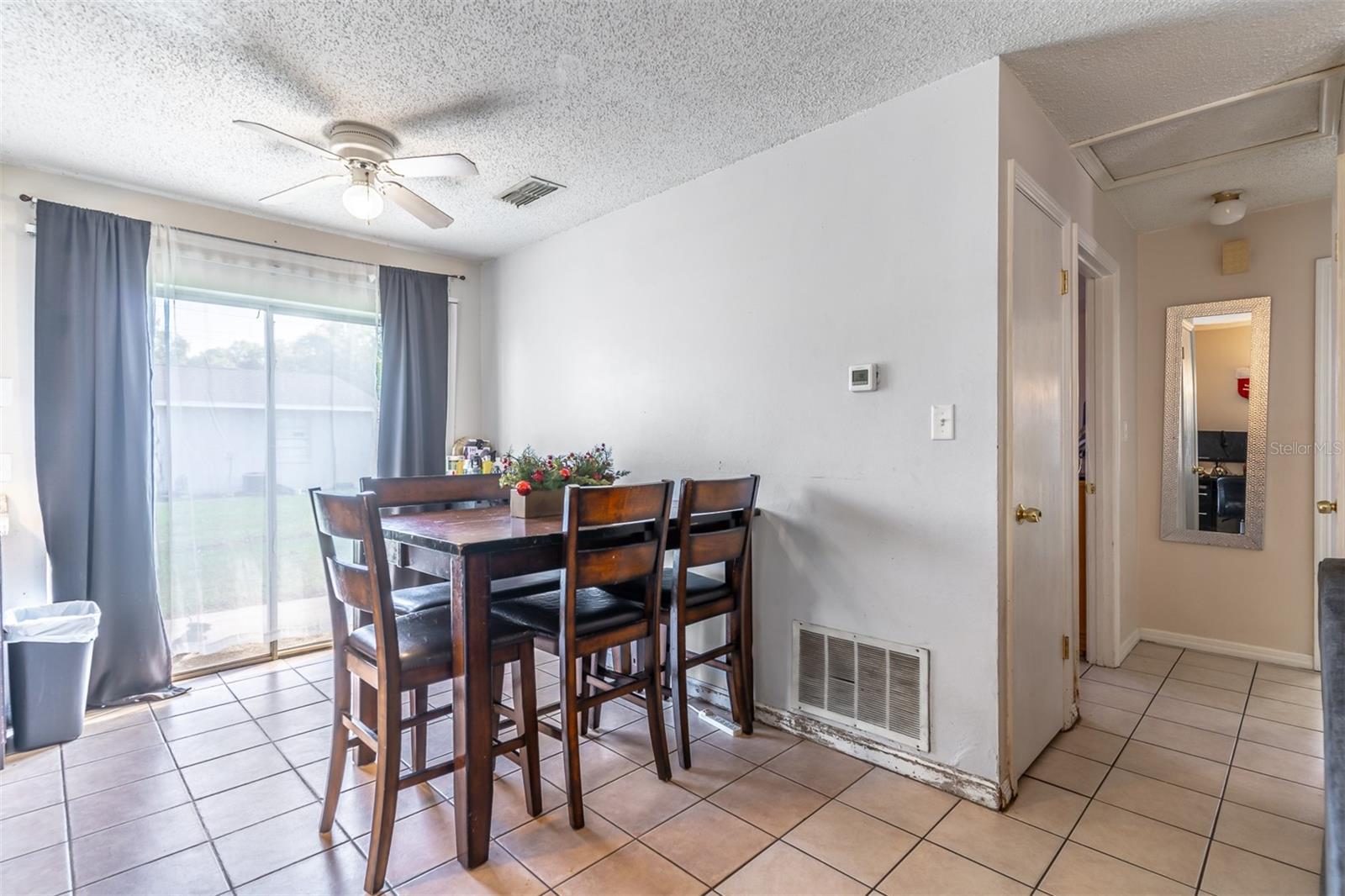 Image 5 of 25 For 2433 Chase Avenue