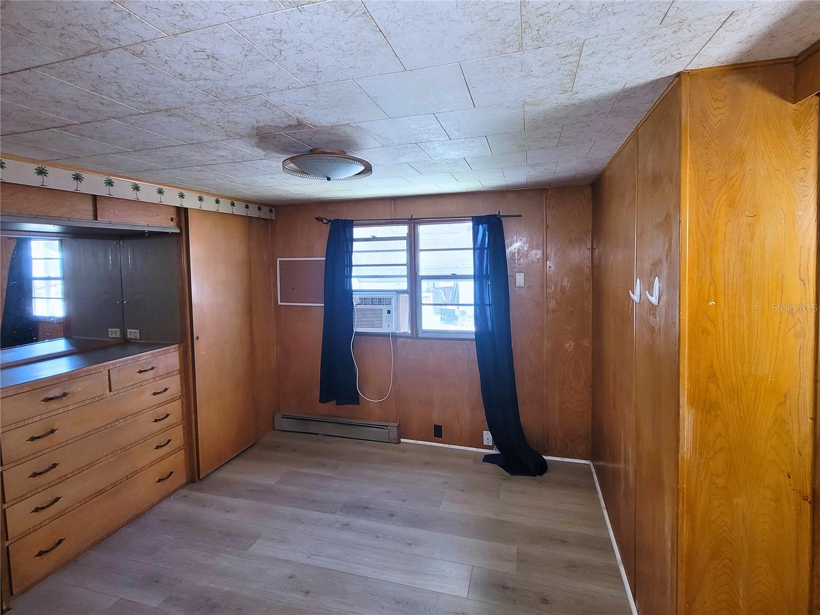 Image 11 of 20 For 522 49th Avenue W