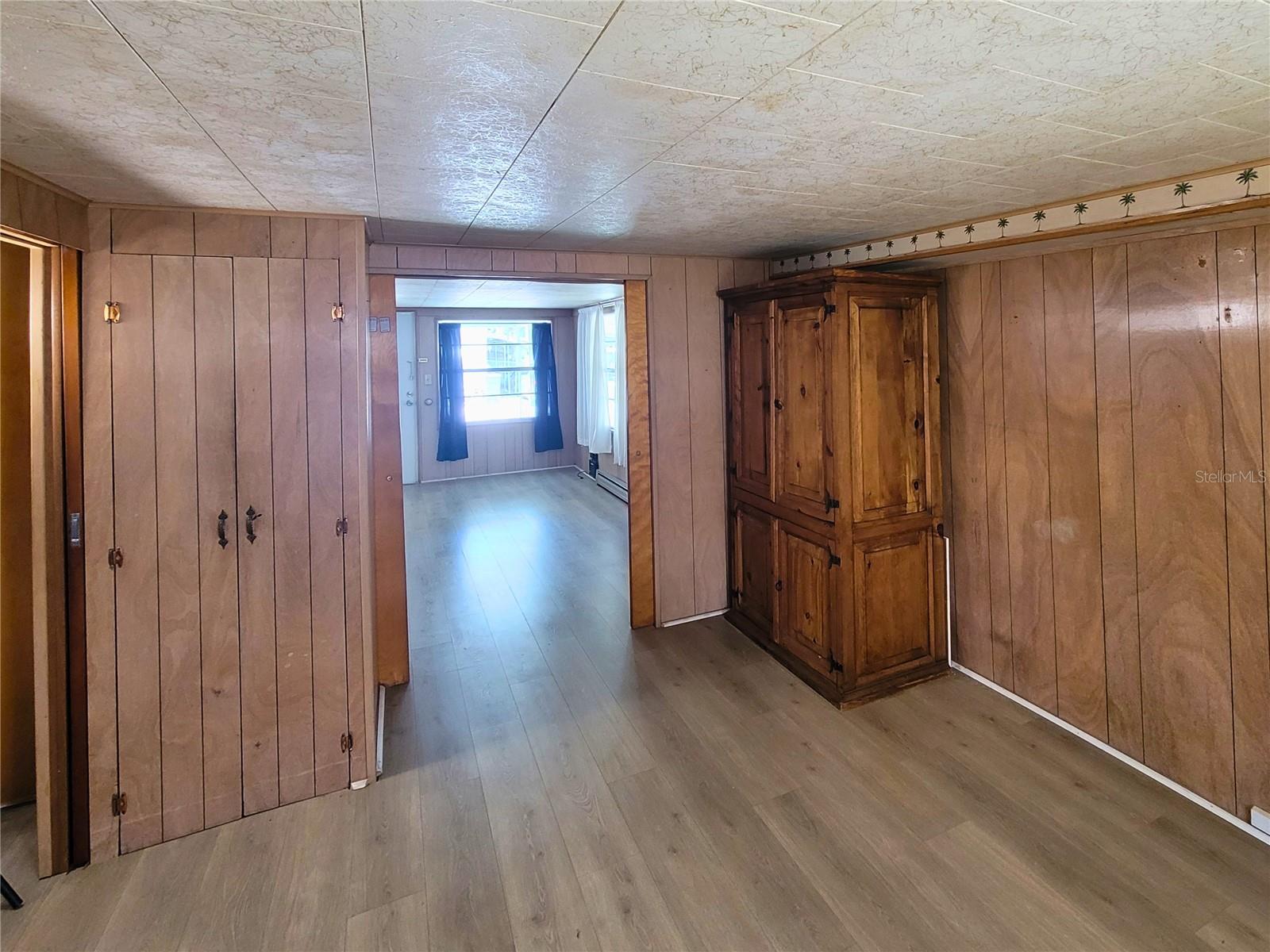 Image 13 of 20 For 522 49th Avenue W