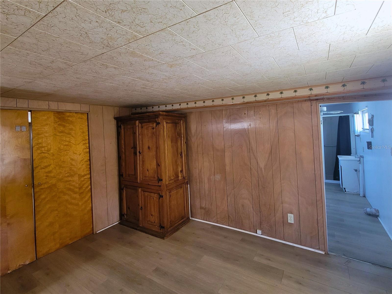 Image 14 of 20 For 522 49th Avenue W