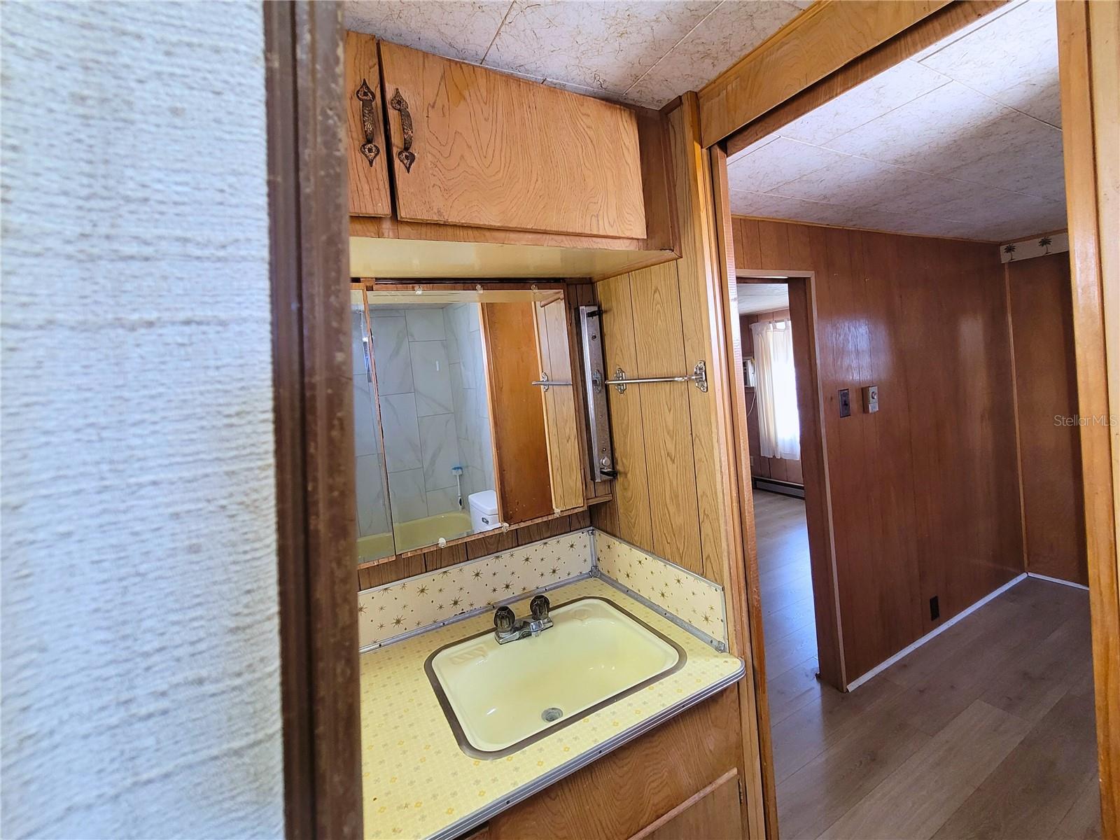 Image 16 of 20 For 522 49th Avenue W