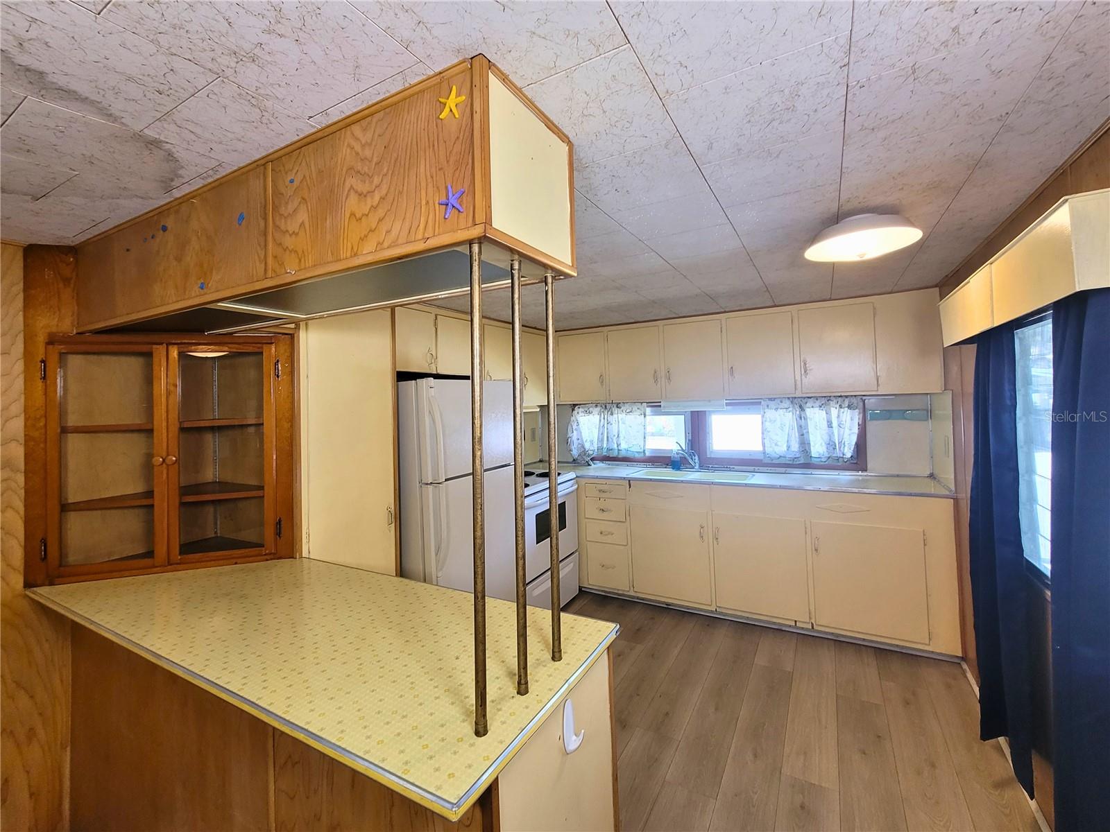 Image 9 of 20 For 522 49th Avenue W