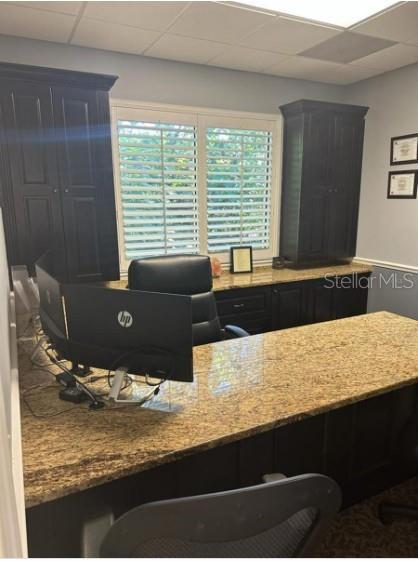 Listing photo id 3 for 5245 Office Park Boulevard 102