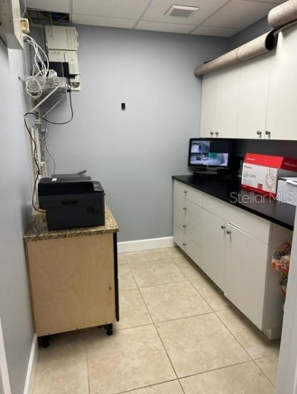 Listing photo id 5 for 5245 Office Park Boulevard 102