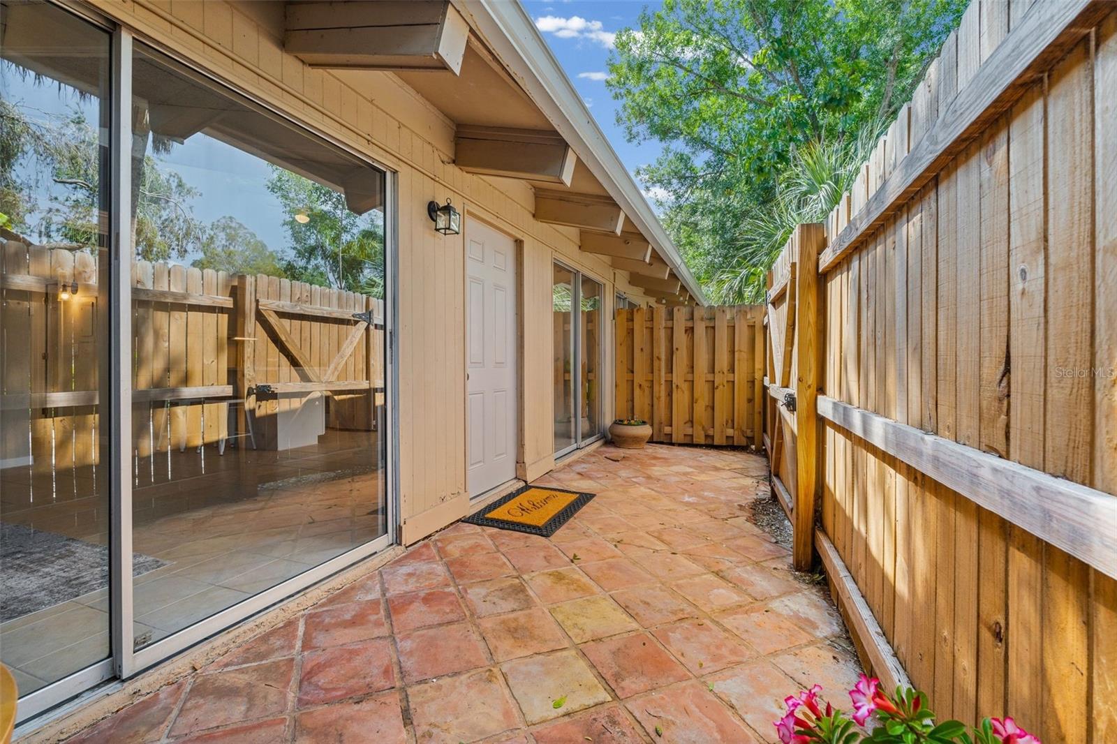 Image 4 of 22 For 500 Jefferson Avenue H1