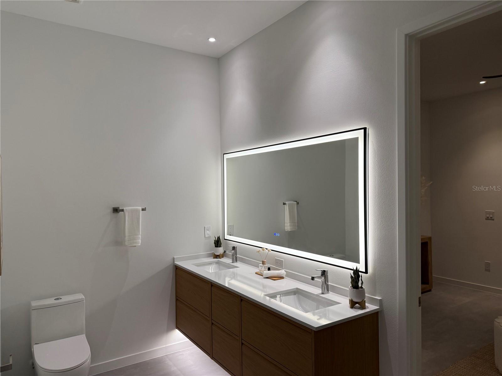 Image 21 of 51 For 2306 Valencia Drive