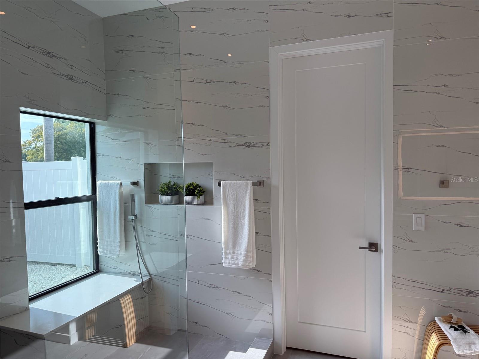 Image 23 of 51 For 2306 Valencia Drive