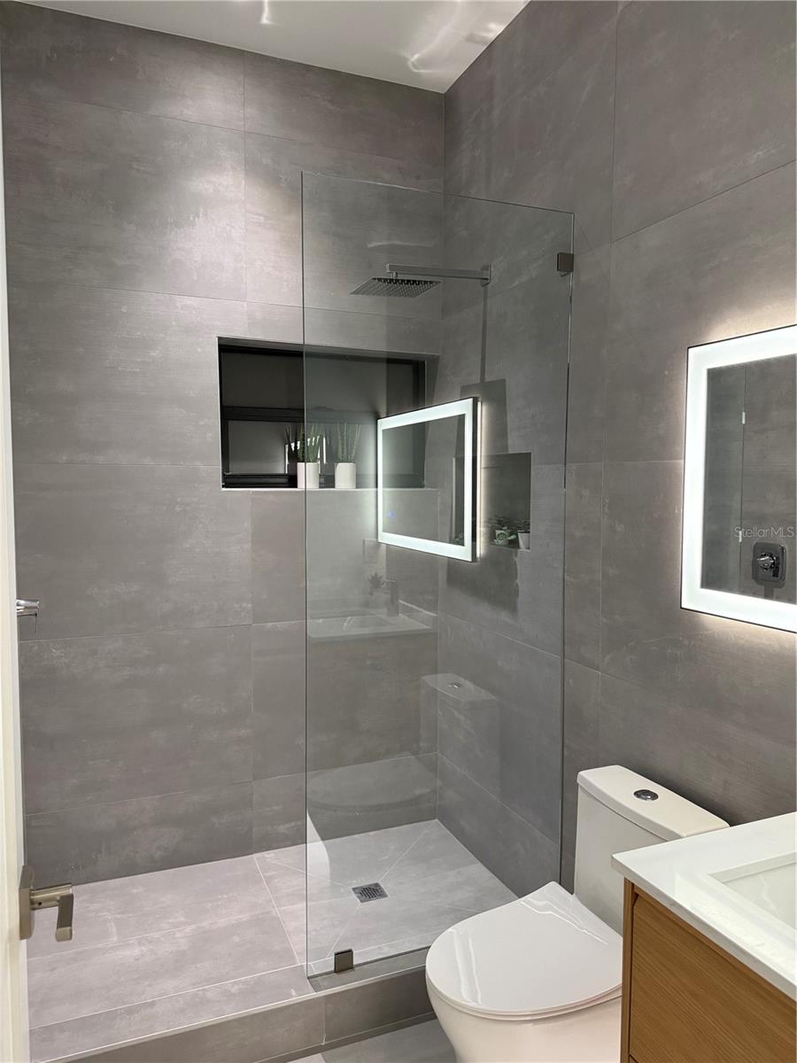 Image 29 of 51 For 2306 Valencia Drive