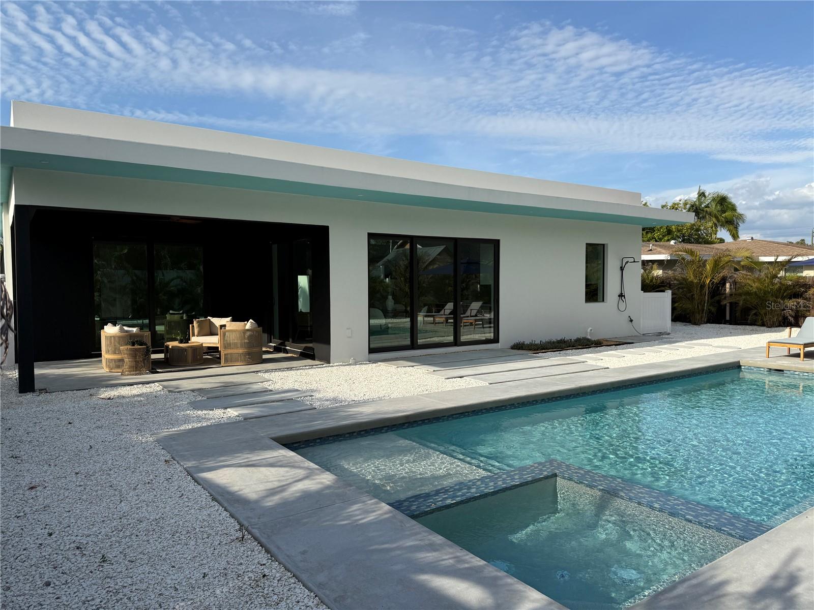 Image 32 of 51 For 2306 Valencia Drive