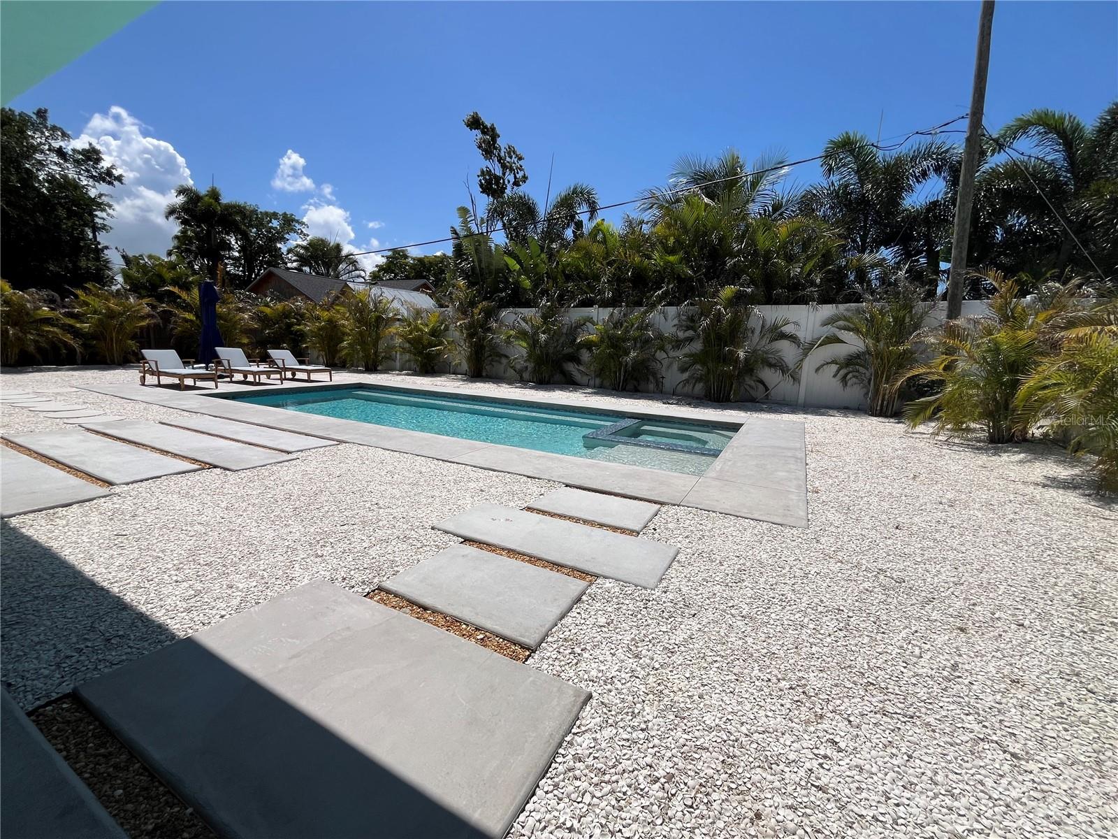 Image 34 of 51 For 2306 Valencia Drive