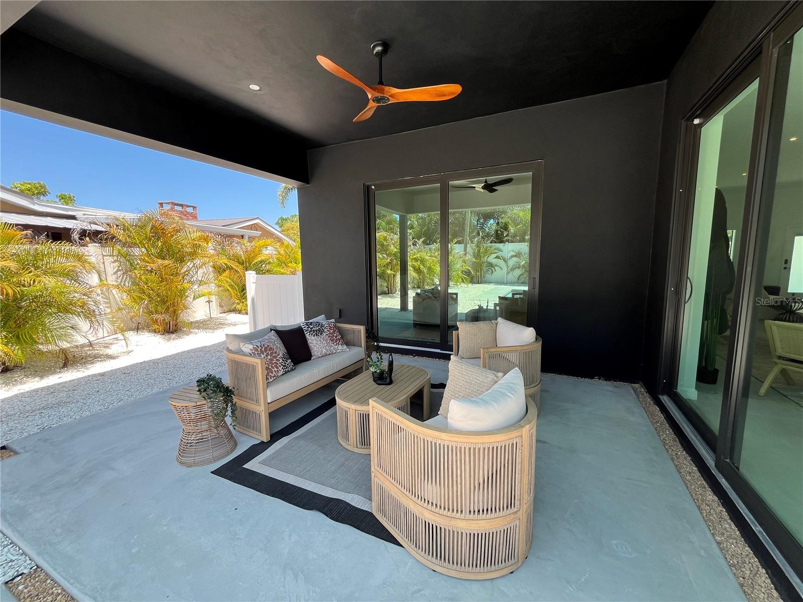 Image 36 of 51 For 2306 Valencia Drive