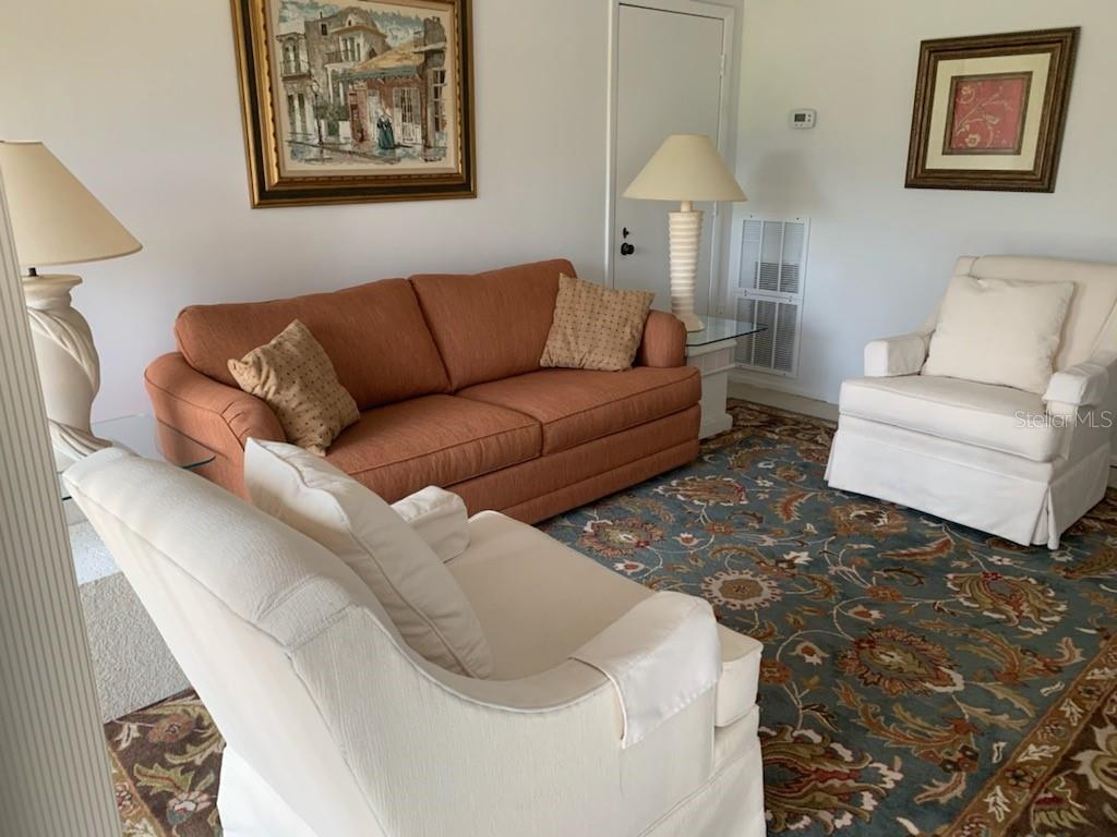 Listing photo id 3 for 3553 Longmeadow  27