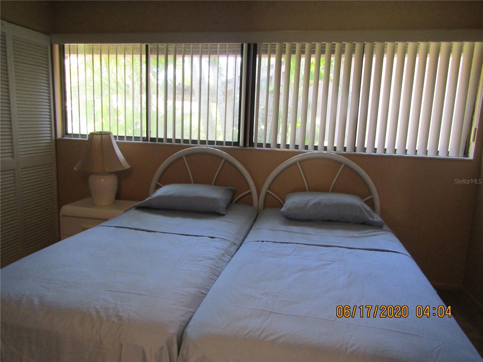 Listing photo id 6 for 3553 Longmeadow  27