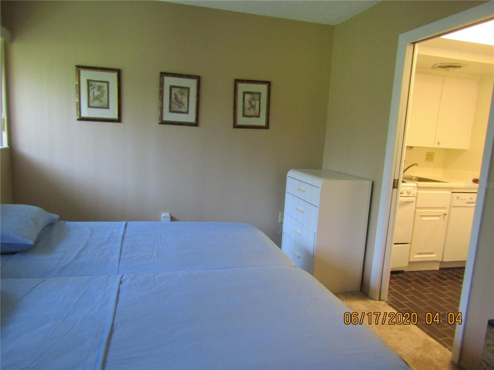 Listing photo id 7 for 3553 Longmeadow  27