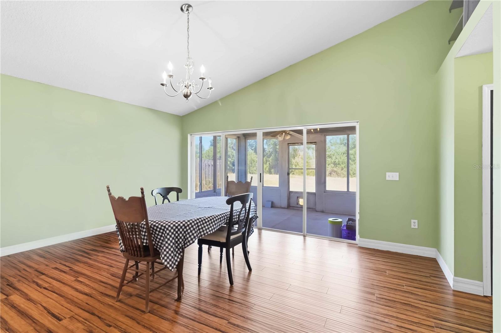 Image 10 of 24 For 7211 48th Avenue E