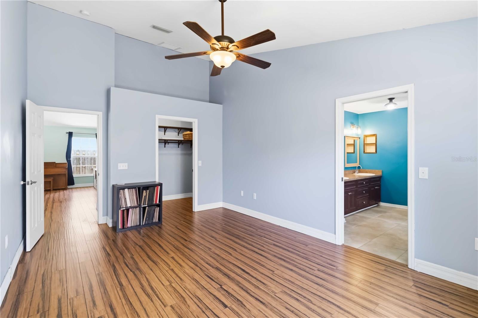 Image 11 of 24 For 7211 48th Avenue E