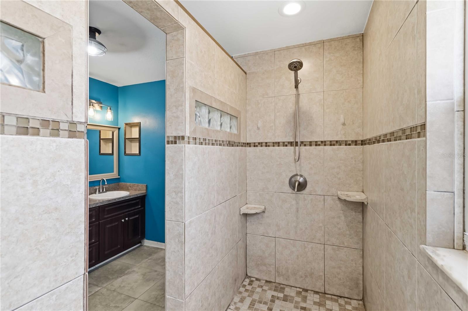 Image 13 of 24 For 7211 48th Avenue E