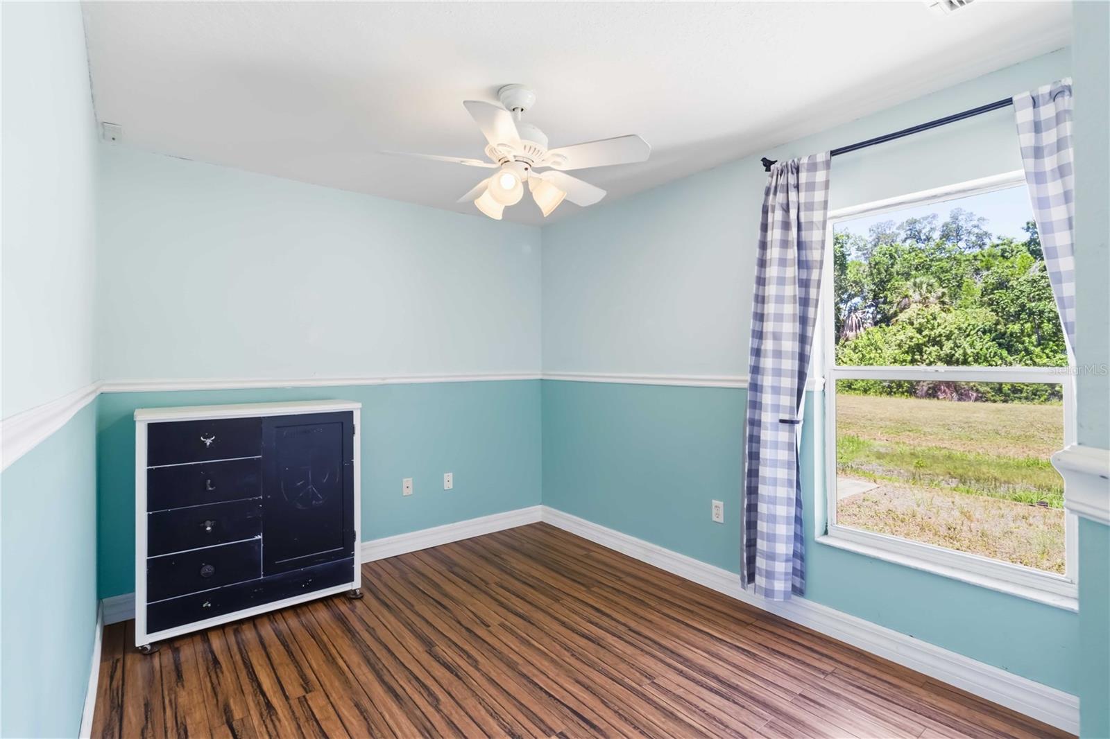 Image 14 of 24 For 7211 48th Avenue E