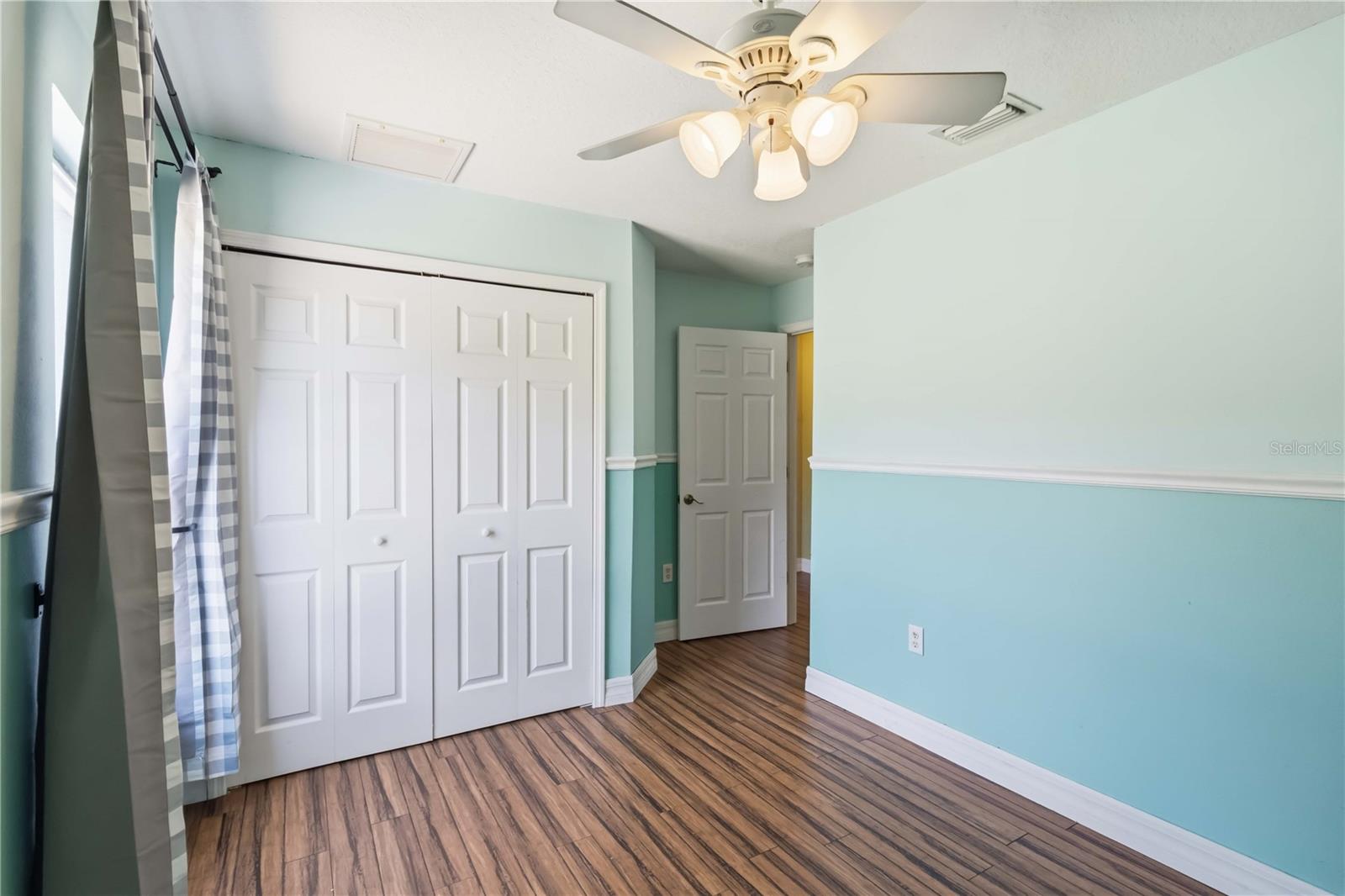 Image 15 of 24 For 7211 48th Avenue E