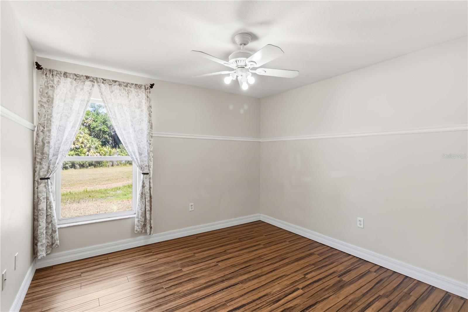 Image 16 of 24 For 7211 48th Avenue E