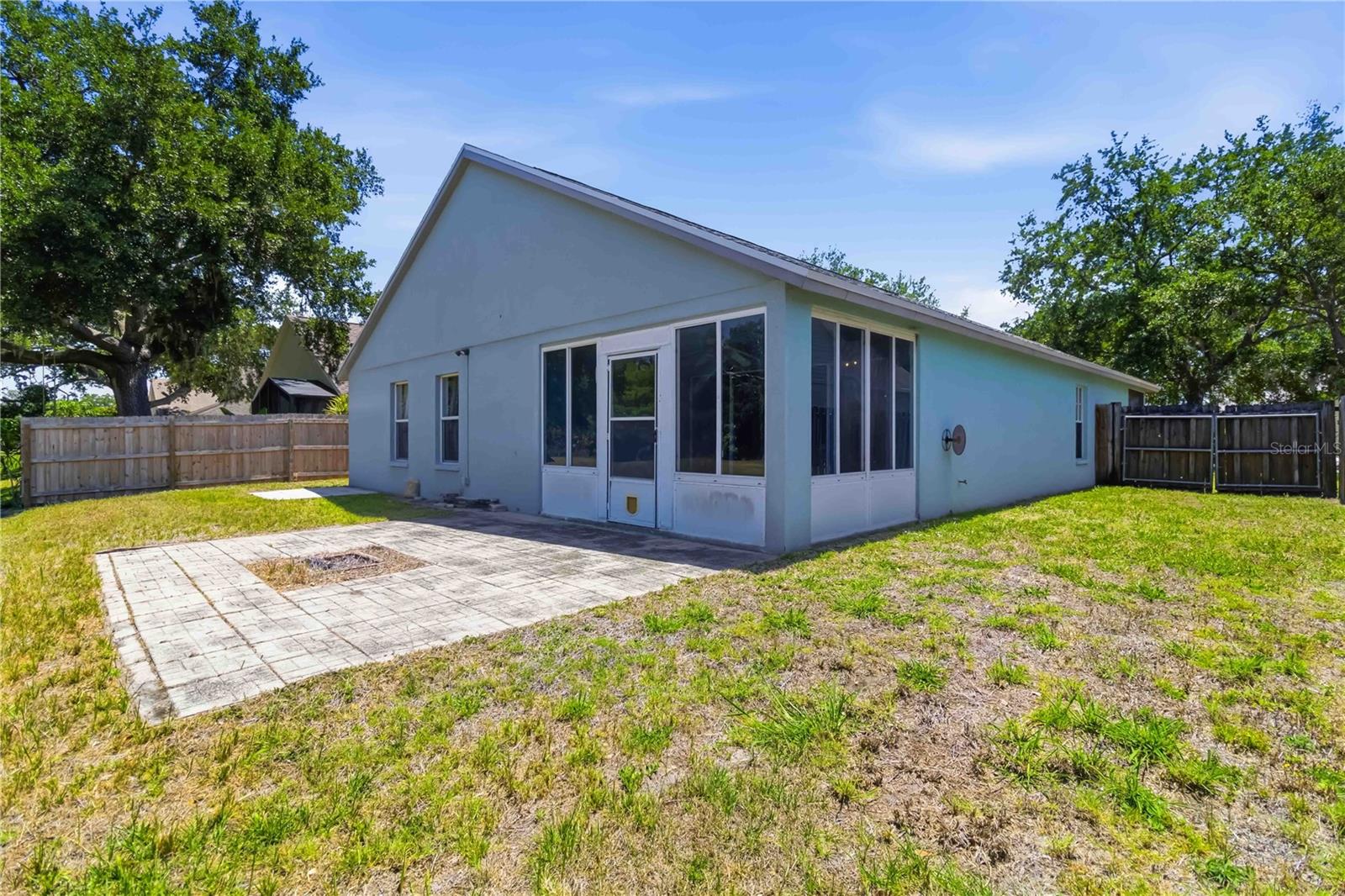 Image 19 of 24 For 7211 48th Avenue E