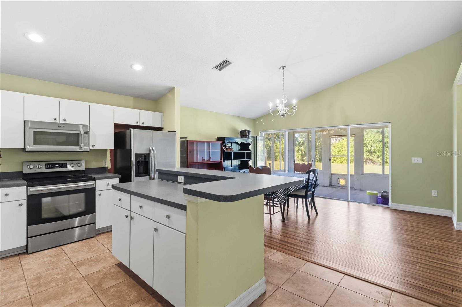 Image 3 of 24 For 7211 48th Avenue E
