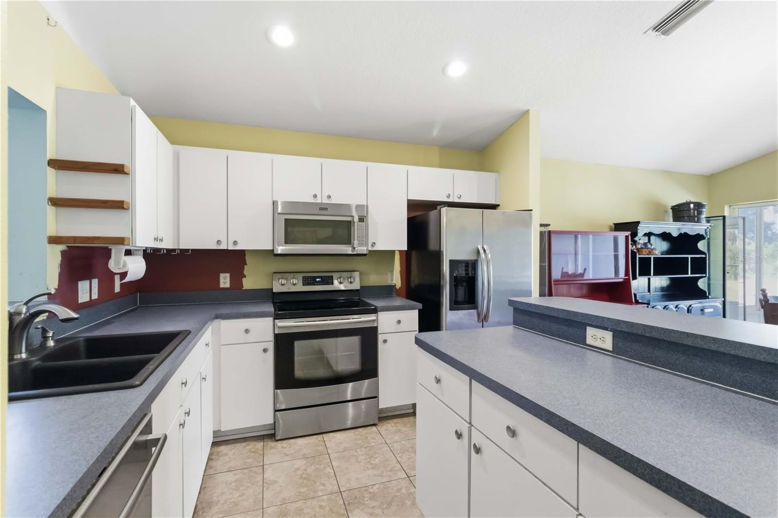 Image 7 of 24 For 7211 48th Avenue E