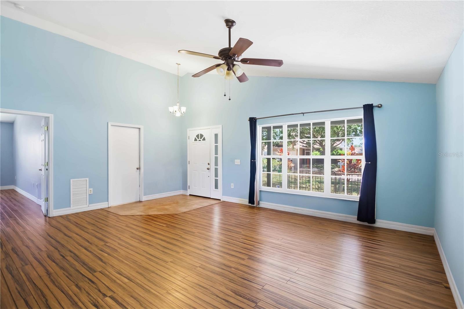 Image 8 of 24 For 7211 48th Avenue E